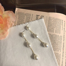 Load image into Gallery viewer, Tiered Pearls Drop earrings
